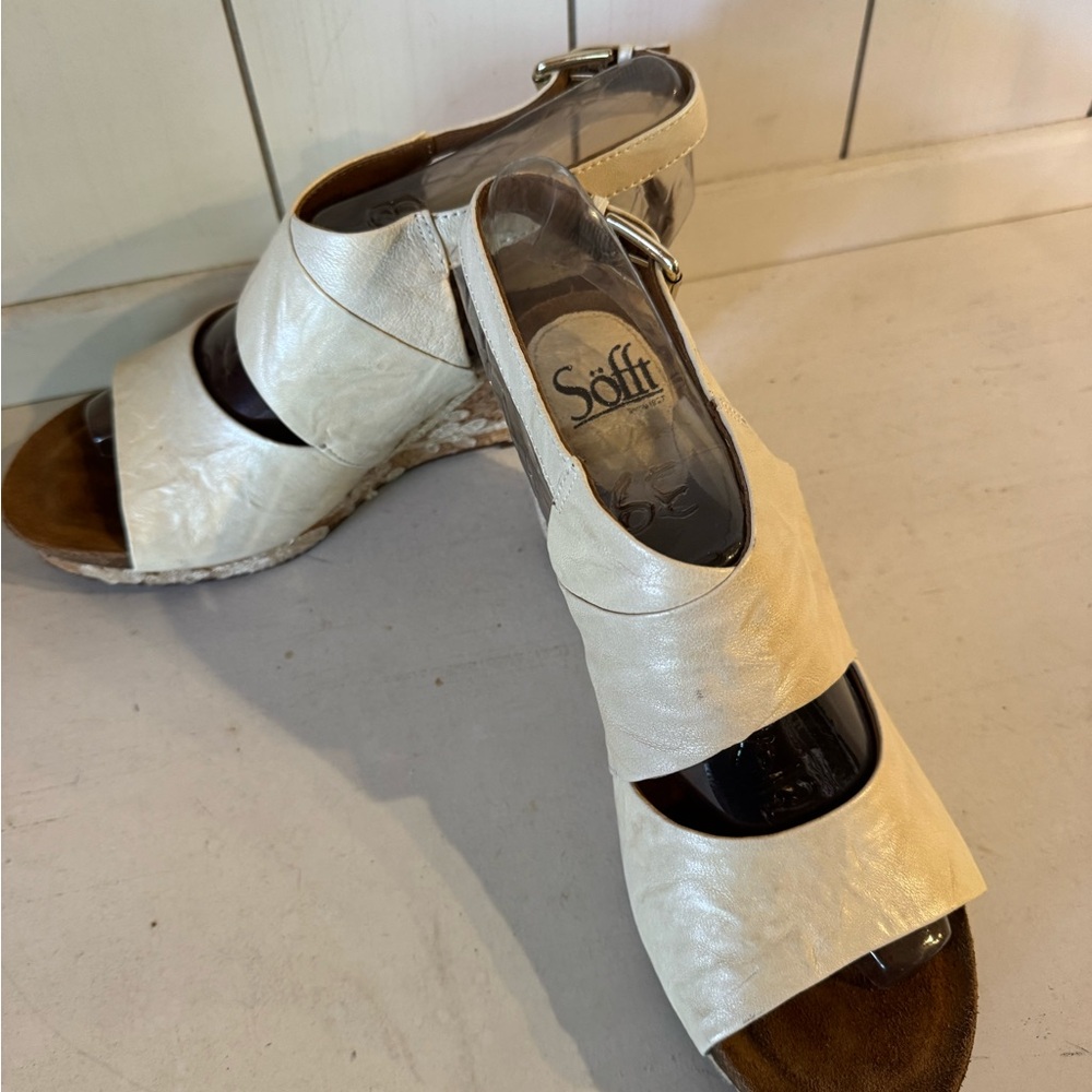 Sofft Cream Wedge Sandals